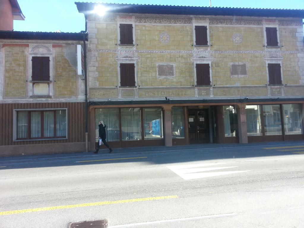 Hotel Ristorante Stazione con alloggio Monteceneri Esterno foto